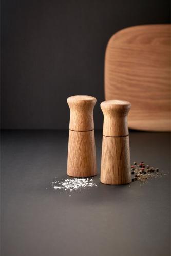 Sada dubových mlýnků na pepř a sůl 14 cm