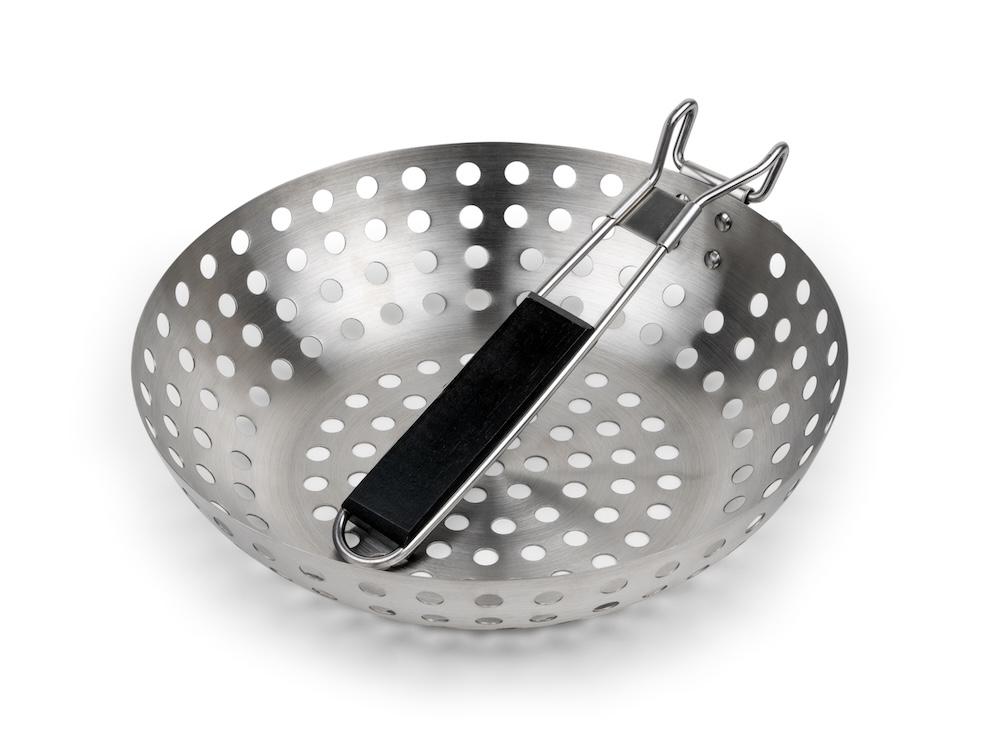 Wok na grilovaní a BBQ