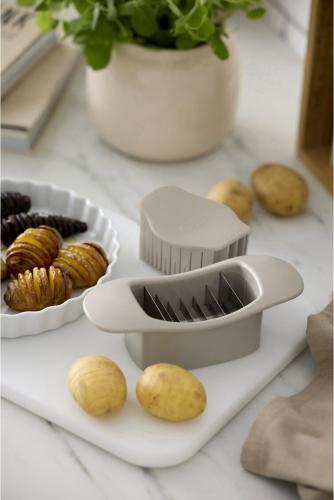 Kráječ na brambory a zeleninu Hasselback