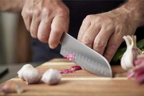 Nůž Santoku Precision