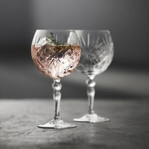 🍸 Mezinárodní den Gin & Tonic: Oslavte ho v tom správném skle!